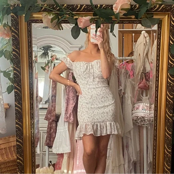 Cream Ruffled Floral Tiered Sundress with Puff Sleeves - Picture 2 of 7